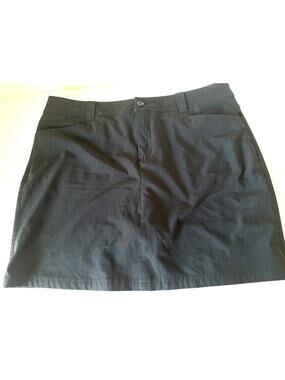 Eddie Bauer black skort size 12